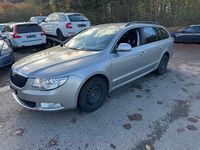 Gebraucht Skoda Superb Elegance 160 PS (117 kW) 2012 Kombi