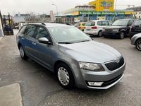 gebraucht Skoda Octavia Combi 1.6 TDI Elegance 4x4