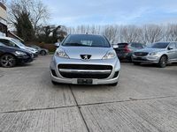 Gebraucht Peugeot 107 68 PS (50 kW) 2010 Kleinwagen