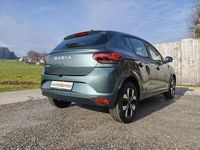 Neu Dacia Sandero Journey 91 PS (66 kW) 2026 Grün Limousine