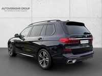 Gebraucht BMW X7 333 PS (244 kW) 2026 Schwarz SUV