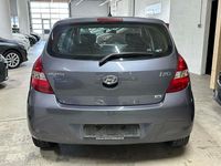 Gebraucht Hyundai i20 Premium 126 PS (92 kW) 2011 Kleinwagen