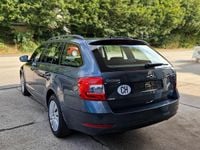 Gebraucht Skoda Octavia Ambition 150 PS (110 kW) 2017 Grau Kombi