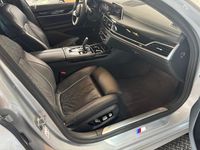 Gebraucht BMW 750 400 PS (294 kW) 2019 Limousine