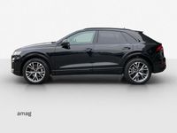 Gebraucht Audi Q8 Ambiente 394 PS (289 kW) 2024 Mythosschwarz metallic SUV