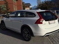 Gebraucht Volvo V60 CC Momentum 190 PS (139 kW) 2016 Kombi