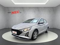 Neu Hyundai i20 100 PS (73 kW) 2025 Grau Limousine