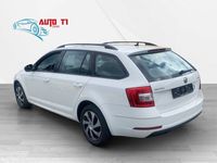 gebraucht Skoda Octavia Combi 2.0 TDI Clever DSG