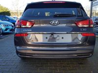 gebraucht Hyundai i30 Kombi Style Premium Style+*LED*Navi*Shzg*PDC*Cam*Leder*17"