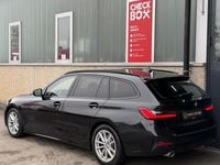 Gebraucht BMW 330 Sport Line 265 PS (194 kW) 2019 Kombi