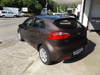 gebraucht Kia Rio 1.4 CVVT Trend