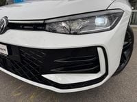 Neu VW Passat R-line 204 PS (150 kW) 2025 Weiss Kombi