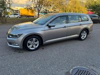 Gebraucht VW Passat Highline 150 PS (110 kW) 2015 Kombi