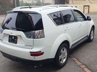 gebraucht Mitsubishi Outlander 2.4 Instyle Automat 4x4 7-Sitzer