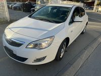 Gebraucht Opel Astra Edition 180 PS (132 kW) 2012