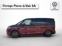 Gebraucht VW Multivan Style 150 PS (110 kW) 2025 Rot Van