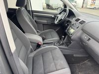 Gebraucht VW Touran Comfortline 140 PS (102 kW) 2012 Van / Kleinbus