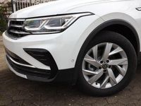 gebraucht VW Tiguan Elegance TSI 150 DSG IQ.Light EasyO Kam