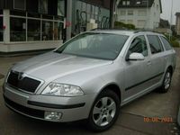 gebraucht Skoda Octavia Combi 1.6 FSI 115 Ambiente