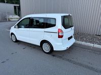 Gebraucht Ford Tourneo Courier Trend 100 PS (73 kW) 2019 Van / Kleinbus