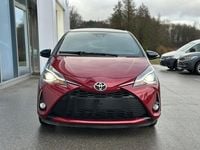 Gebraucht Toyota Yaris Style 112 PS (82 kW) 2017 Rot Limousine