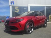 Neu Alfa Romeo Junior Veloce 206 kW (281 PS) 2025 Rot SUV