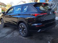 Neu Mitsubishi Outlander P-HEV Inform 306 PS (225 kW) 2026 Schwarz Kombi