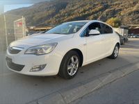 Gebraucht Opel Astra Edition 180 PS (132 kW) 2012