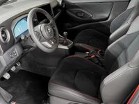 Neu Toyota Yaris Sport 280 PS (205 kW) 2026 Weiss Limousine