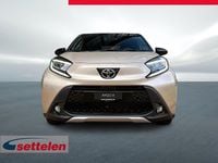 Neu Toyota Aygo X Style 72 PS (52 kW) 2025 Beige SUV