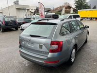 gebraucht Skoda Octavia Combi 1.6 TDI Elegance 4x4