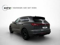 Gebraucht VW Touareg R-line 231 PS (169 kW) 2024 Grau SUV