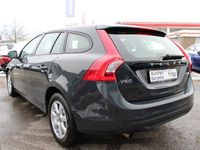 gebraucht Volvo V60 D4 Kinetic Geartronic, sehr gepflegtes Fahrzeug ab MFK u