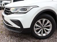 gebraucht VW Tiguan LIFE TSI 150 DSG IQ.Light EasyO SHZ Kam