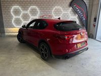 Gebraucht Alfa Romeo Stelvio Veloce 190 PS (139 kW) 2026 Rot SUV