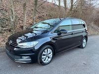 Gebraucht VW Touran Comfortline 150 PS (110 kW) 2017 Van / Kleinbus