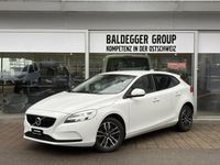 Gebraucht Volvo V40 Momentum 120 PS (88 kW) 2019 Weiss Limousine