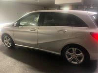 Gebraucht Mercedes B180 122 PS (89 kW) 2014 Van / Kleinbus