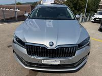 Gebraucht Skoda Superb Style 200 PS (147 kW) 2023 Silber Kombi
