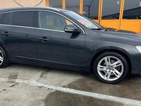 Gebraucht Volvo V60 Summum 181 PS (133 kW) 2014 Kombi