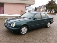 Gebraucht Mercedes E280 Classic 204 PS (150 kW) 1998 Limousine