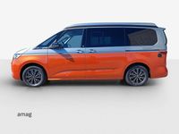 Neu VW California California 177 PS (130 kW) 2025 Monosilber metallic / energetic orange metallic Van