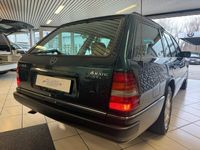 gebraucht Mercedes E300 4-Matic 4x4