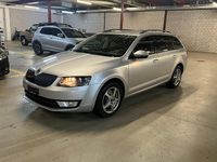 Gebraucht Skoda Octavia Ambition 184 PS (135 kW) 2015 Kombi
