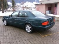 Gebraucht Mercedes E280 Classic 204 PS (150 kW) 1998 Limousine