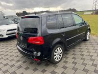Gebraucht VW Touran Trendline 140 PS (102 kW) 2011 Van / Kleinbus