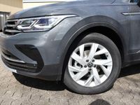 gebraucht VW Tiguan Elegance TSI 150 DSG IQ.Light EasyO Kam