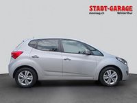 Gebraucht Hyundai ix20 125 PS (91 kW) 2015 Silber Kleinwagen