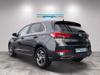 gebraucht Hyundai i30 1.5 T-GDi Amplia