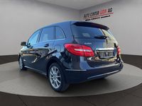 Gebraucht Mercedes B180 122 PS (89 kW) 2014 Van / Kleinbus